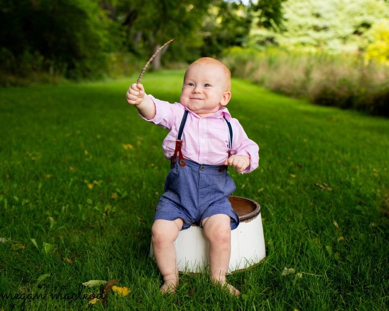 9 month baby photos | Cleveland Baby Photographer
