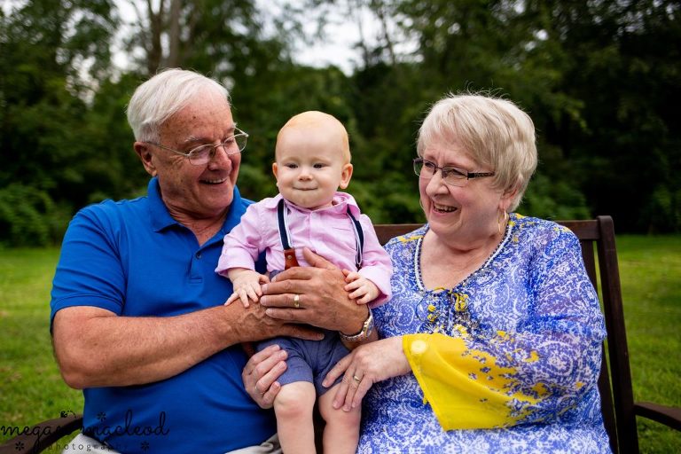 9 month baby photos | Cleveland Baby Photographer